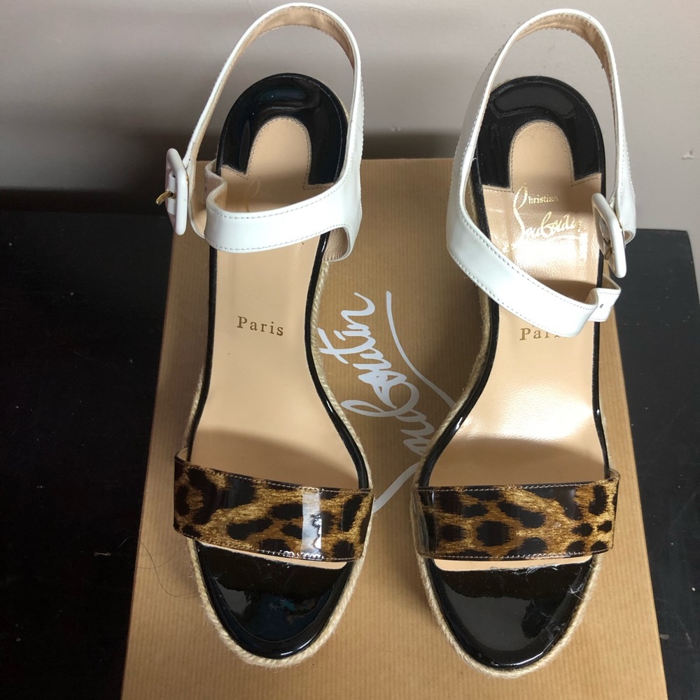 ❤️❤️PRE-LOVED❤️❤️ Christian Louboutin Size39